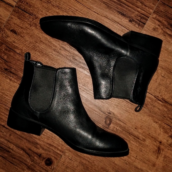 EUC Cole Haan 'Landsman' Booties - Picture 1 of 8